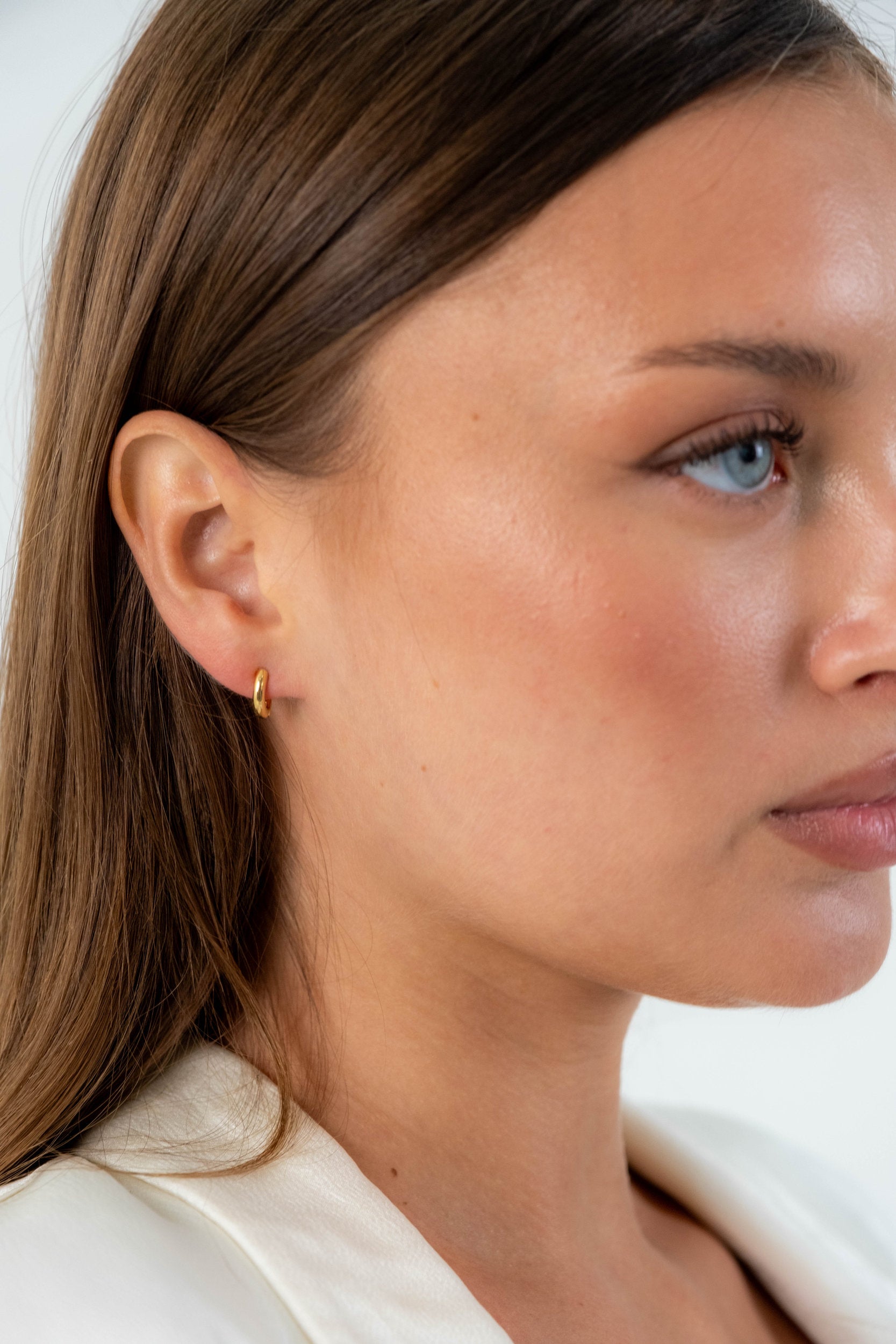 Tina Classic Hoop